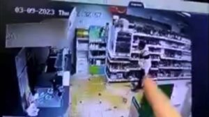 25 бутылок алкоголя разбила в местной «Пятёрочке» жительница Новосибирска. Сильно расстроилась из-за