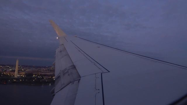 Ronald Reagan Airport (DCA) stunning approach and GO AROUND смотреть онлайн