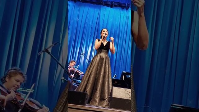 "Озарение" Арно Бабаджанян. Исп. Яна Леонтьева. Псков 1.10.21 смотреть онлайн