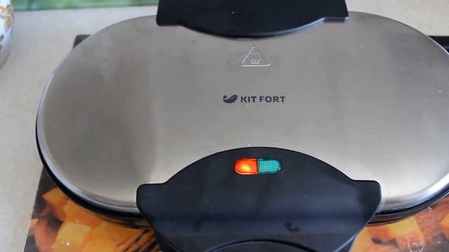 Вафли в вафельнице KitFort KT - 1605 смотреть онлайн
