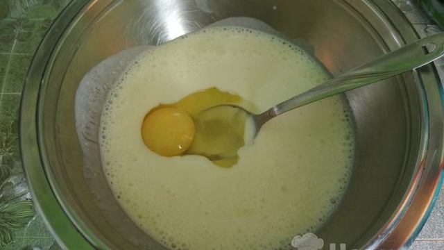 Оладьи с вареным яйцом и луком