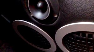 Хлопки в колонках [как вылечить?]