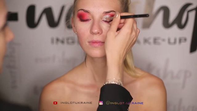 Яркие оттенки в вечернем макияже от INGLOT
