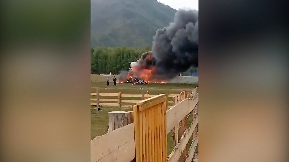 Вертолет Ми-8 загорелся при заходе на посадку на Алтае / События на ТВЦ
