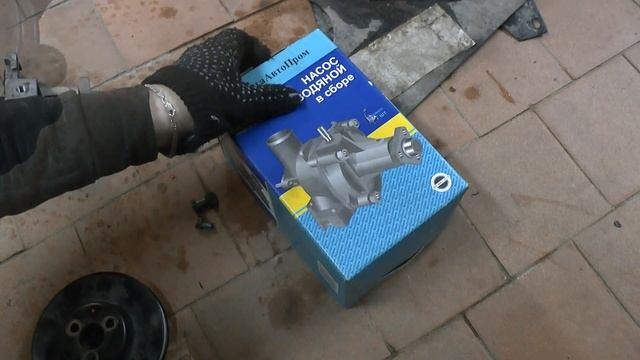 Замена помпы на Ниве не сливая антифриз | Свистит ремень | Замена втягивающего реле | Дорого ли? смотреть онлайн