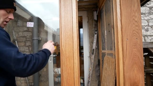 HANGING AN EXTERNAL WOODEN DOOR смотреть онлайн