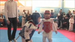 Taekwondo WTF. Первенство МЦ Галерис 26.01.2014 Варавин-Баротов