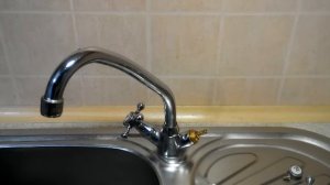 Ремонт сантехнического крана (смесителя) своими руками. Что делать если течет кран на кухне