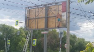 Замена рекламы на билборде
