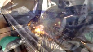 "Спортивные замки капота Е30" своими руками