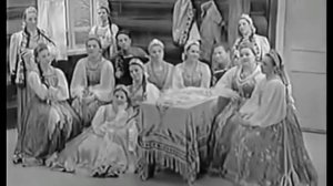 БЕЛЫМ СНЕГОМ. Песня, любимая несколькими поколениями.