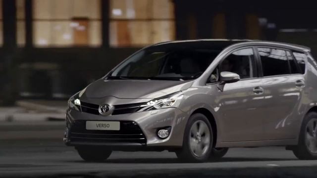 2014 Toyota Verso смотреть онлайн