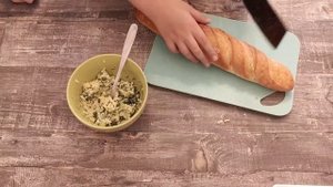 Как приготовить Багет с сыром и чесноком
