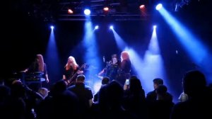 Elvellon Live  Until Dawn in Rüsselsheim, Das Rind