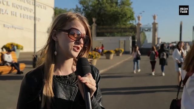 На какую зарплату рассчитывают московские выпускники? смотреть онлайн