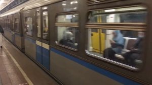 «81/740/741» Русич прибывает на станцию метро Комсомольская СЛ