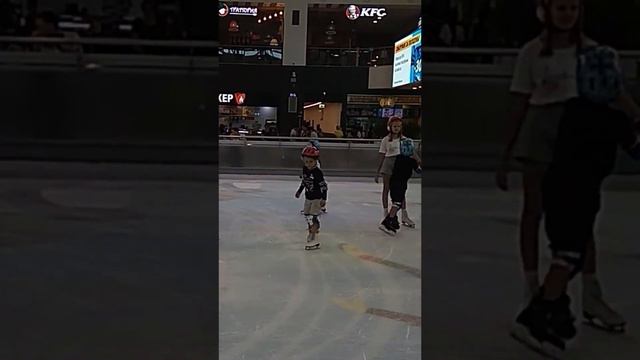 Каток Мега 2019 смотреть онлайн