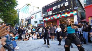 SATURDAY. BLACK MIST. FANTASTIC INTERACTIVE BUSKING. HONGDAE.