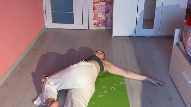 МОЁ ПРОДУКТИВНОЕ УТРО? | Йога, Завтрак, Медитация, Уход за лицом смотреть онлайн