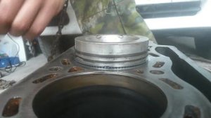 Загоняем поршня в F3NL740
