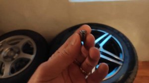 Металлические колпачки на ниппеля и последствия после их установки на Киа Рио 4, Х (X-line)