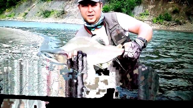 Рыбалка на реках Сахалина, богатые рыбой! смотреть онлайн