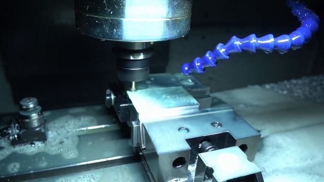 Фрезерная обработка изделий из металла на современных станках с ЧПУ смотреть онлайн
