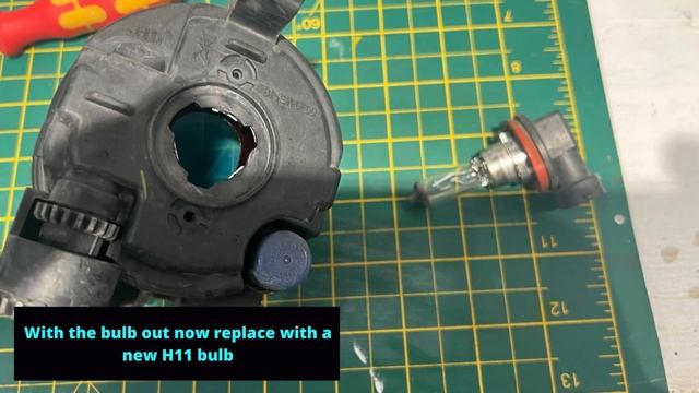 2006 BMW X5 E53 Fog Light Removal / Bulb Replacement смотреть онлайн