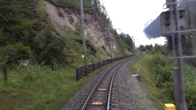 Вид из кабины машиниста поезда. Маршрут: Cazis - Albulatunnel II (Neu) - Samedan
