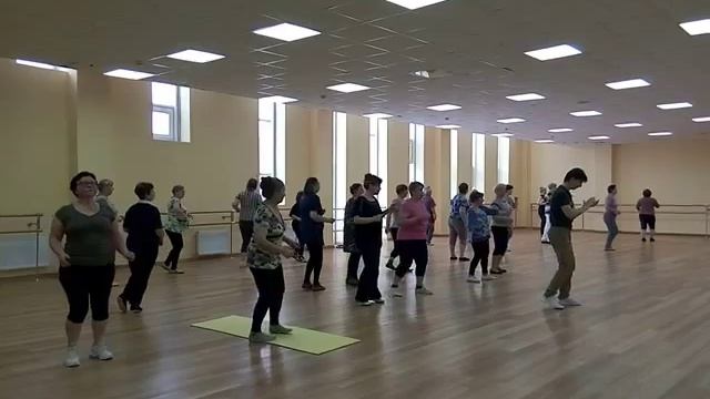 Танцевать может каждый! В любом возрасте можно быть счастливым и танцевать! смотреть онлайн