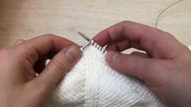 Как снять петли для рукава спицами смотреть онлайн
