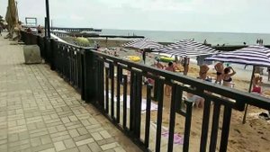 Крым. пгт. Приморский. Пляж и цены в столовой.