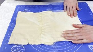 Потрясающий ПИРОГ из СЛОЁНОГО ТЕСТА - Сочный слоёный ПИРОГ с куриным фаршем, который понравится ВСЕ