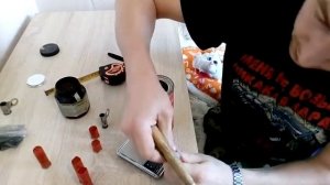 Как заряжать дробовые патроны 16 калибра.мерки для пороха и дроби.