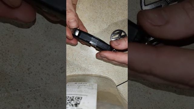 Замена батарейки ключа Volkswagen Passat B5+. Как разобрать/собрать ключ Фольцваген. смотреть онлайн