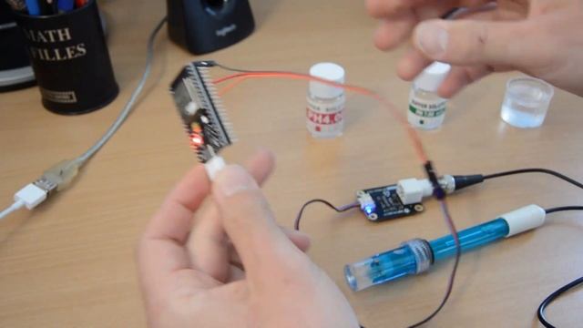 PH Meter with ESP32 and DFRobot PH module (SEN0161-V2)