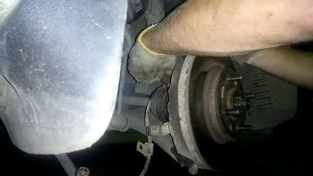 Ремонт hyundai accent. Замена переднего ступичного подшипника.