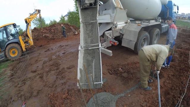 Заливка буронабивных свай