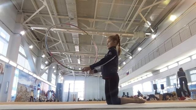 Отрабатываем мастерства с обручем и мячом!!!!