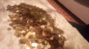 Сколько денег выходит в 3х литровой банке 10ти рублевыми монетами!