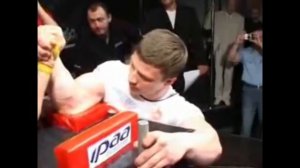 Армрестлинг. Уникальный крюковик Чермен Хадаев.