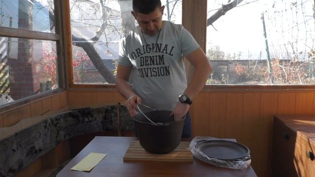 Новый казан с крышкой сковородой, очень удобно на отдыхе смотреть онлайн