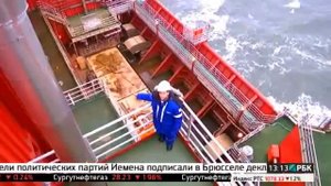 Добыча нефти. Арктический шельф. Морская платформа Приразломная.