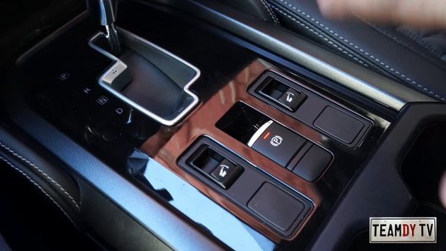 New Nissan Terra Sport VL 4x2 AT | Black Series смотреть онлайн