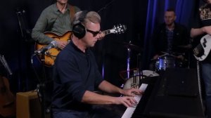 «Полутона», певец и пианист Денис Мажуков, часть 1