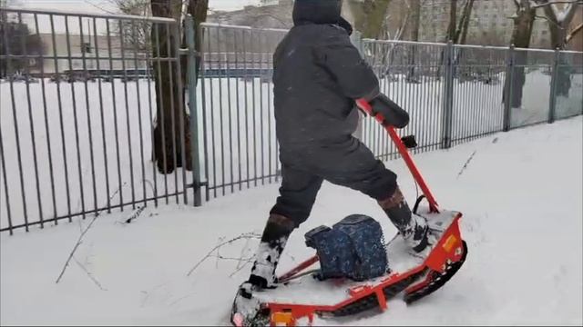Первый пробный тест прототипа МОТОСНОУБОРДА на снегу
