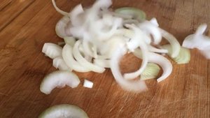 Как нарезать Лук Полукольцами, Нарезка Лука Для Маринада, Маринованный лук Полукольцами