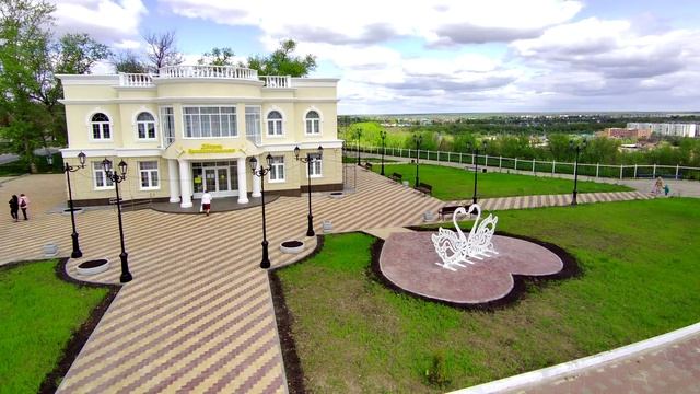 Виды Лебедяни - ЗАГС, площадь Ленина, ул. Мира, река Дон с квадрокоптера - май 2023г.