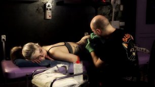 Процесс татуировния. Как проходит сеанс татуировки. Тату-мастер: Павел Вятчанинов