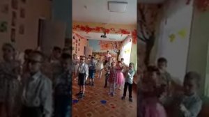 Вход на праздник Осени.